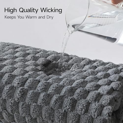 REDKISS 4 Pack Charcoal Gray Microfiber Bath Towels - Large Shower Towels Set for Bathroom, Super Absorbent Towel Set of 4 Lagre, Quick Dry Bathroom Towel for Spa, Gym,Travel, Lint Free, Ultra Soft