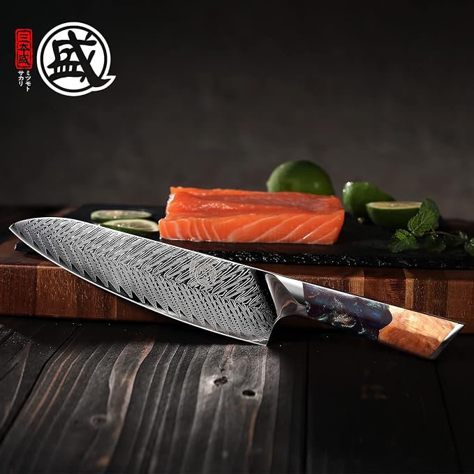 MITSUMOTO SAKARI 8.5-Inch Japanese Santoku Knife, VG-10 Damascus Steel | Wide Santoku blade for slicing, dicing and mincing, 67-layer VG-10 Damascus steel, maple wood handle, sandalwood box