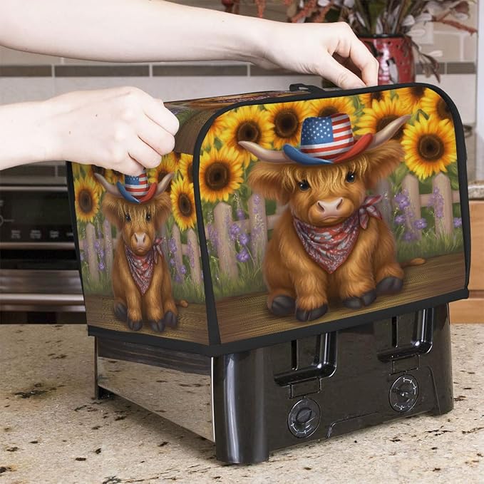 4 Slice Cute Highland Cow Toaster Cover Waterproof Dust Fingerprint Bread Machine Cover Washable Kitchen Appliance Protector For Home Kitchen Bakeware Table Decor Women Gifts