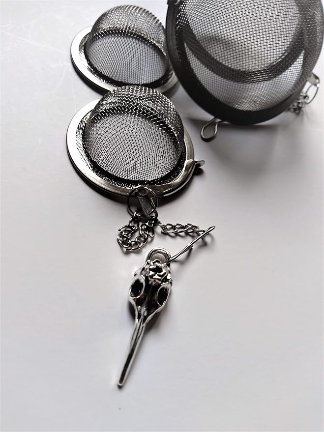 Bird Skull Tea Infuser Ball - Spooky Home Decor, Halloween Gift