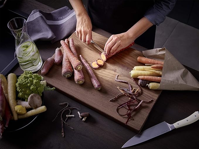 Wüsthof Santoku, Classic Ikon Crème (1040431314), 14 cm Klinge mit Kullenschliff, asiatisches Küchenmesser, geschmiedetes Design-Messer, weißer Griff