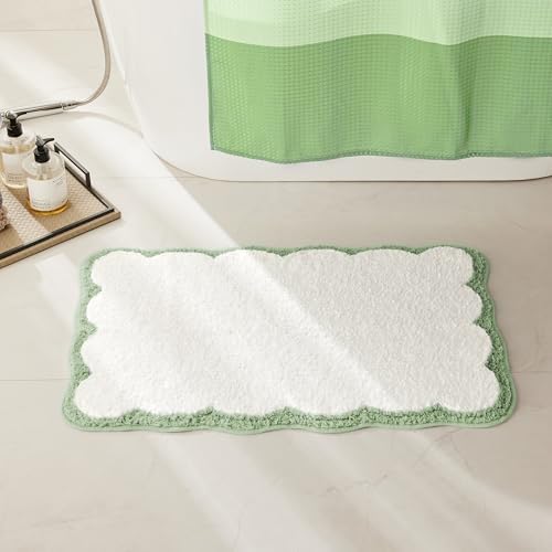 Ohocut Luxury Microfiber Bathroom Rugs, White Bath Rug with Sage Green Scalloped Piping Cute Aesthetic Spring Bath Mat for Bathroom, Tub, Floor Carpet, Sink, Shower, Anti Slip, Absorbent, 26x16