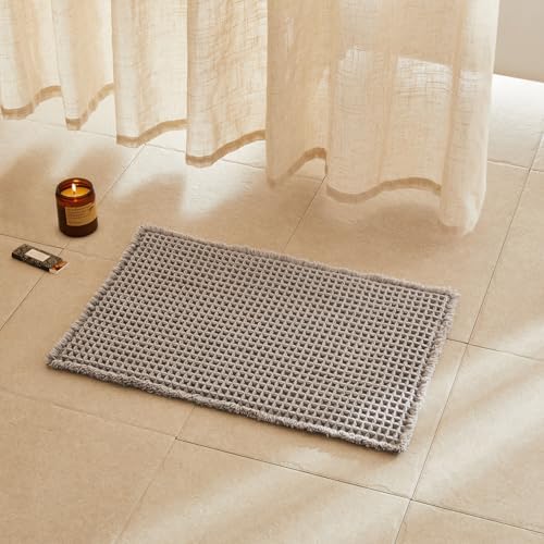TYUU Waffle Bath Mat, Small Boho Bathroom Rugs Non Slip 24x16 Light Grey