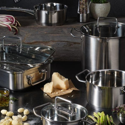 RÖSLE EXPERTISO 4-Piece Pot Set, Universal Pot Set with 3 Pots and 1 Saucepan, 18/10 Stainless Steel, Glass Lids, Scale on Inside, Suitable for Induction Cookers, Dishwasher Safe