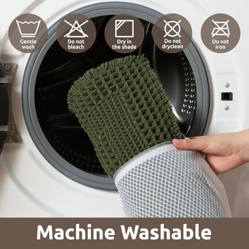 AMOAMI Waffle Bath Mat, Absorbent Bathroom Rugs Non Slip 24x36 Dark Green
