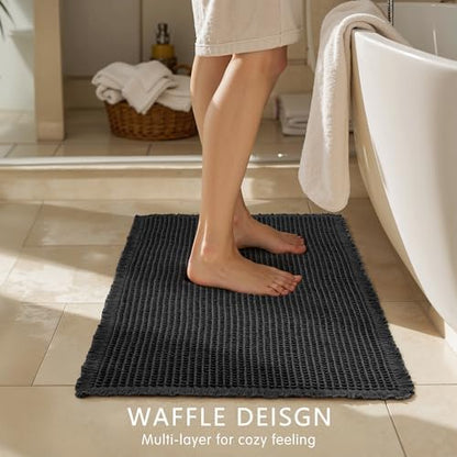 SUBRTEX Waffle Braided Bath Mat, 18" x 24" Soft Waffle Bath Rugs, Absorbent Non Slip Bathrooom Mats, Machine Washable Area Rug for Bathroom, Quick Dry, Black