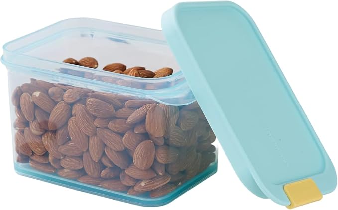 LocknLock Freezer Fit Plastic Freezer Containers | Airtight Stackable Food Storage for Meal Prep | Microwave & Dishwasher Safe | BPA Free Freezer Container with Lid, 750ml