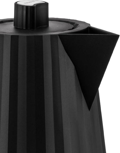 Alessi Plissé MDL06 B – Electric Kettle Design, Thermoplastic Resin, European Plug 2400 W, 170 cl, Black