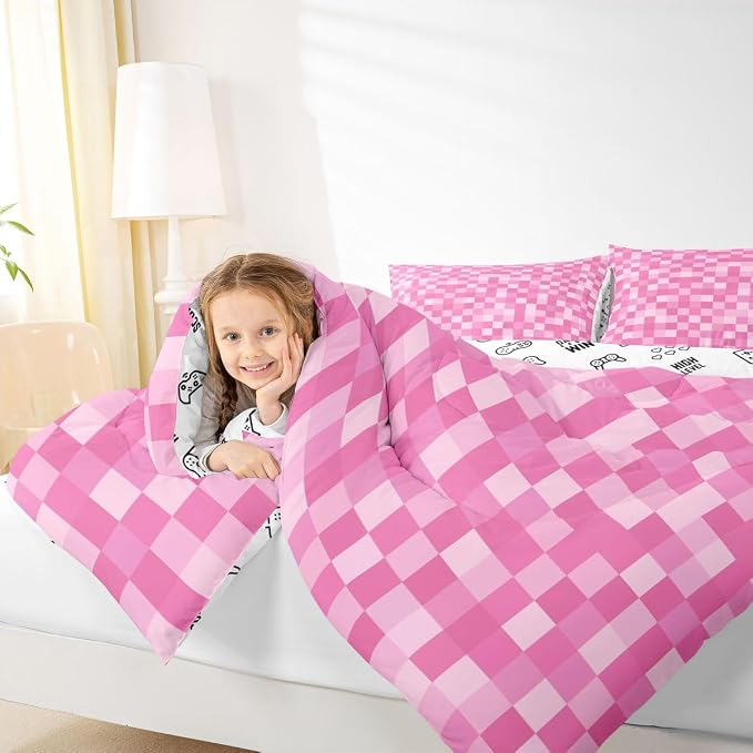 Manfei Pixelated Style Bedding Set King Size,Geometric Square Grid Comforter Set with 2 Pillowcases,Video Games Miners Bed Quilt,Pink Quilt Sets Home Decor,Women Men Birthday Gift