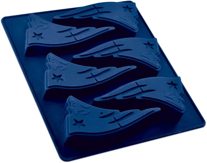 MasterPieces Game Day - FanPans NFL New England Patriots Silicone Muffin Pan - Dishwasher Safe