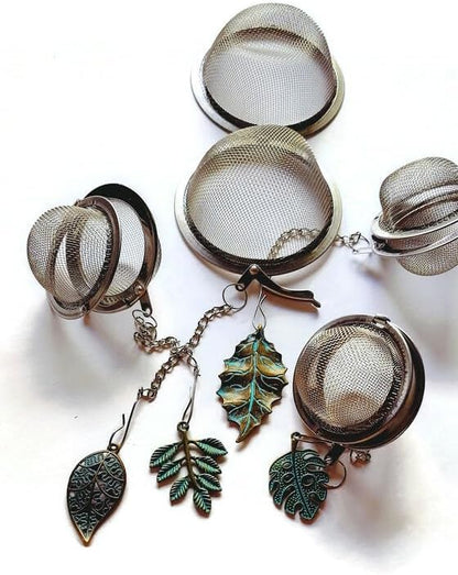 Mixed Green Leaf Tea Infusers with Leaf Charms Assorted - 4 pcs
