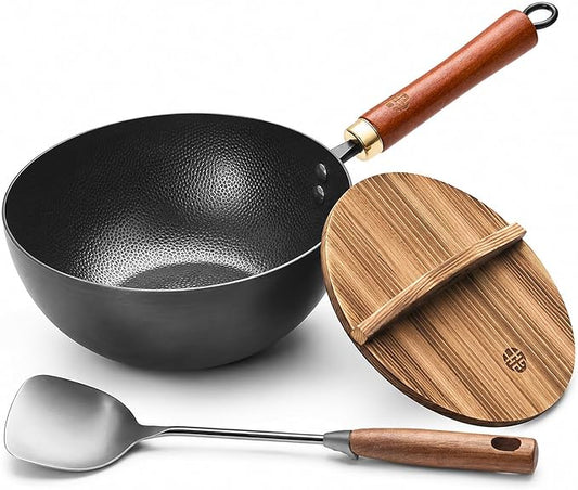 WANGYUANJI 8.7-Inch Carbon Steel Mini Wok, Flat Bottom Small Stir Fry Pan for 1–2 Servings, Uncoated Textured Wok for Gas, Electric, Ceramic & Induction Stoves, with Lid & Spatula