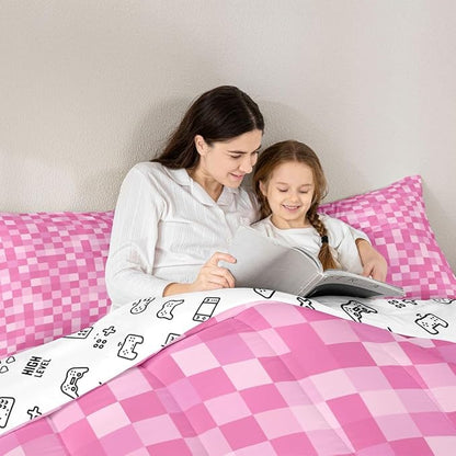 Manfei Pixelated Style Bedding Set King Size,Geometric Square Grid Comforter Set with 2 Pillowcases,Video Games Miners Bed Quilt,Pink Quilt Sets Home Decor,Women Men Birthday Gift