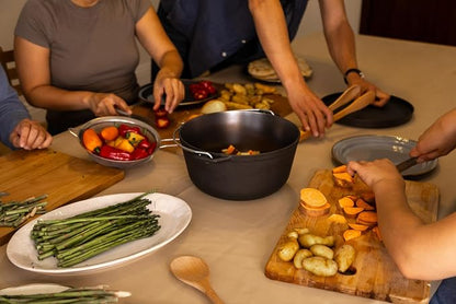 GSI Outdoors Guidecast 5qt Dutch Oven | Cast Iron Dutch Oven for Camping, Cabin and Home Kitchen