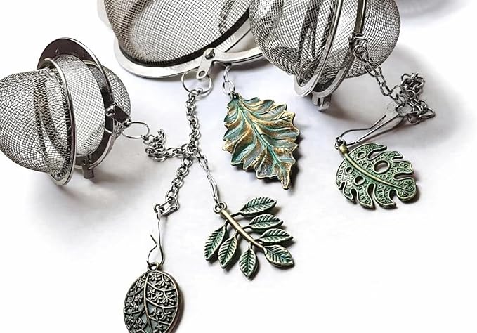 Mixed Green Leaf Tea Infusers with Leaf Charms Assorted - 4 pcs
