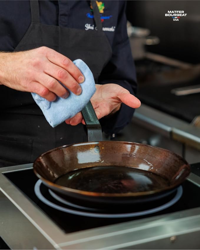 Matfer Bourgeat Black Carbon Steel Frying Pan, 10 1/8"