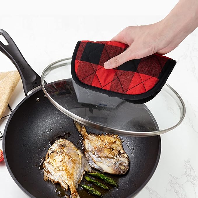 Joyhalo 4 Pack Pot Holders for Kitchen,Cotton Oven Holder with Great Heat Resistance,Non Slip Hot Pads for Kitchen Clearance,Black and Red