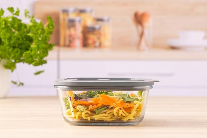 Kilner Fresh Storage 0.8 Litre Airtight Glass Container Durable Leakproof Lid with Vacuum Seal for Food Storage Leftovers Snacks Meal Prep Batch Cooking