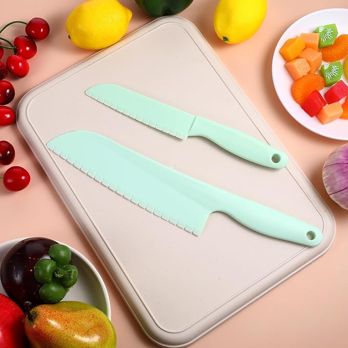 4 Pack Lettuce Knife 11/8.5" Plastic Cake Knifes to Prevent Browning Serrated Kitchen Cutter for Cutting Fruits, Cakes and Bread Dishwashable Safe for Kids Nylon Cutters for Nonstick Pans(Blue& Green)