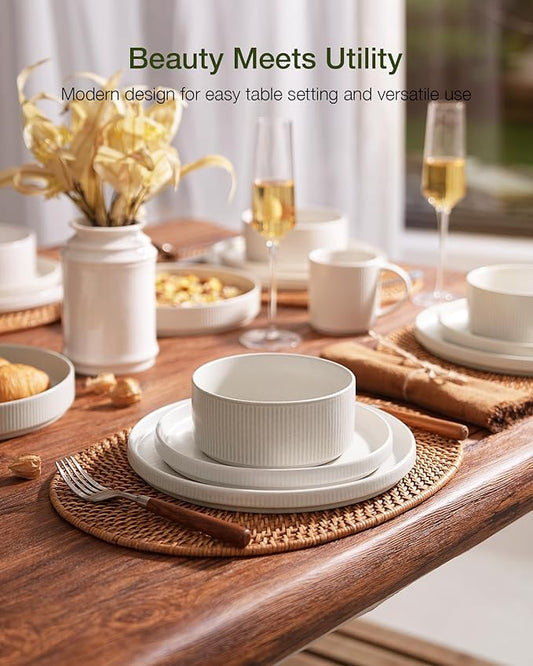 Famiware Star Plates and Bowls Sets, Modern Stoneware Dinnerware Sets for 6, 18-Piece Kitchen Dish Set - Chip and Scratch Resistant, Microwave and Dishwasher Safe Tableware, Matte White