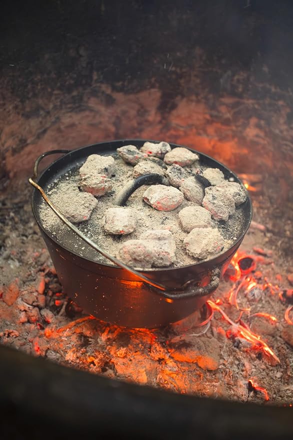 GSI Outdoors Guidecast 5qt Dutch Oven | Cast Iron Dutch Oven for Camping, Cabin and Home Kitchen