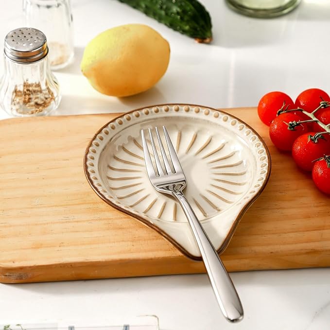 Spoon Rest for Stove Top, Ceramic Spoon Holder for Kitchen Counter, 5.1 Inch Heat-Resistant Cooking Utensil Rest for Coffee Spoon Dish & Spatula Tray, Dishwasher Safe, Beige