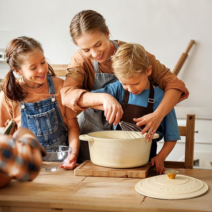 Overmont Enameled Cast Iron Dutch Oven - 4.5QT Pot with Lid Cookbook & Cotton Potholders - Heavy-Duty Cookware for Braising, Stews, Roasting, Sourdough Baking Cream White