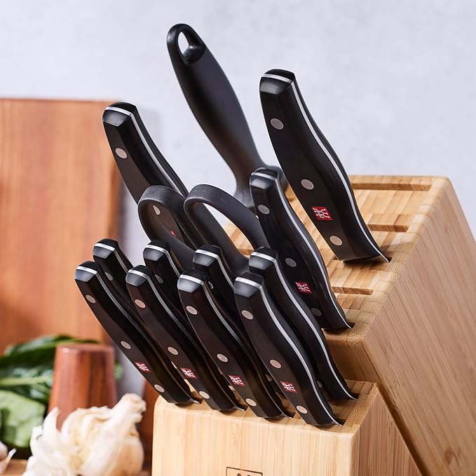 ZWILLING Twin Signature 15-Piece Razor-Sharp German Knife Block Set, Made in Company-Owned German Factory with Special Formula Steel perfected for almost 300 Years, Dishwasher Safe