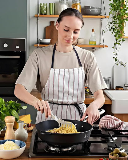 Spaghetti Spoon and Pasta Tong, Non-stick Silicone Spoon Server Fork with teeth and Stainless Steel Handle Spaghetti Tong, Food Clip for Spaghetti Noodle (KHAKI)
