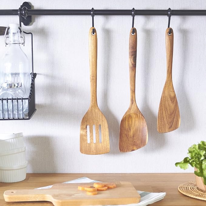 FAAY 13.5" Right-Hand Teak Spatula for Wok - Extra Wide 3.15" Head, Thin Edge Turner for Nonstick Pans, Coconut Oil Finish, Thai Handcrafted Wood