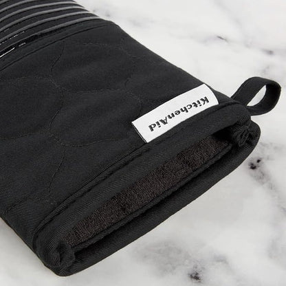 KitchenAid Quilted Cotton Terry Cloth Oven Mitt, Pot Holder, Kitchen Towel 4-Pack Set, Heat Resistant, Silicone Grip, Gift Set, Matte Black, 16"x26", 7"x13" & 7"x10"