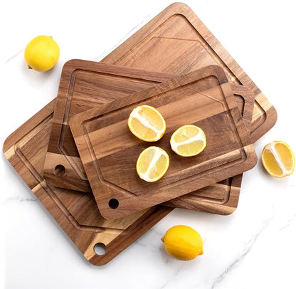 WILLKOMMEN Acacia Wood Cutting Board for Kitchen, 3-Piece Chopping Boards Set with Stand, Juice Groove, Handles & Hanging Holes, Butcher Block for Meat, Vegetables (Small, Medium, Large)