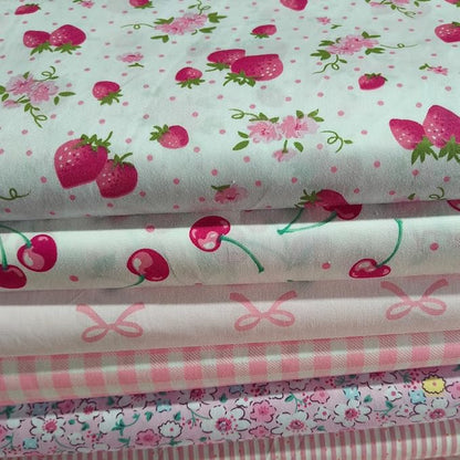7Pcs 20" x 20" Cotton Fabric DIY Making Supplies Quilting Patchwork Fabric Fat Quarter Bundles DIY for Quilting Cotton Patchwork Cushions (Strawberry, 20 x 20 inches)