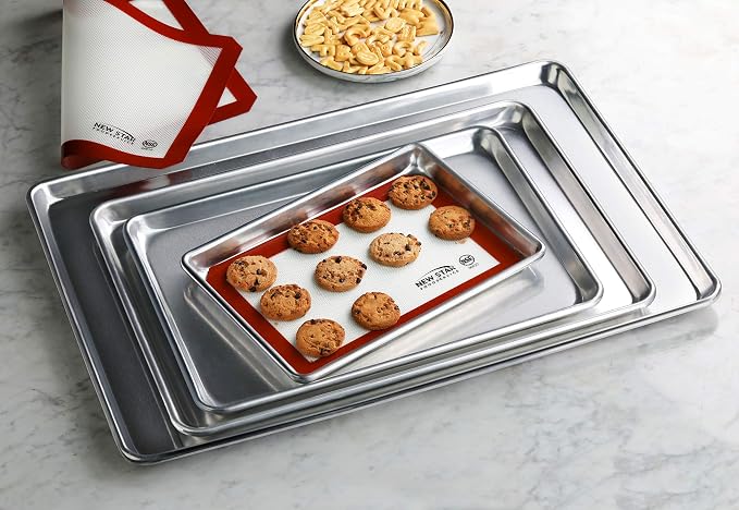 New Star Foodservice Commercial-Grade 18-Gauge Aluminum Sheet Pan/Bun Pan, Quarter Size, 9 x 13 x 1 inch