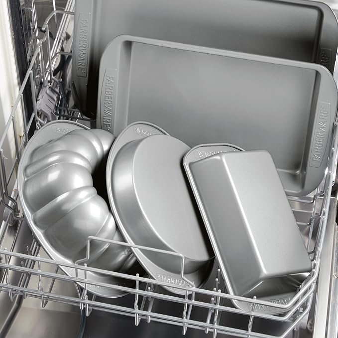 Farberware Nonstick Bakeware Rectangular Cake Pan with Lid, Cake Pans For Baking, 9-Inch x 13-Inch, Gray