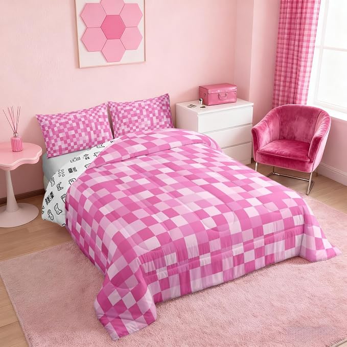 Manfei Pixelated Style Bedding Set King Size,Geometric Square Grid Comforter Set with 2 Pillowcases,Video Games Miners Bed Quilt,Pink Quilt Sets Home Decor,Women Men Birthday Gift