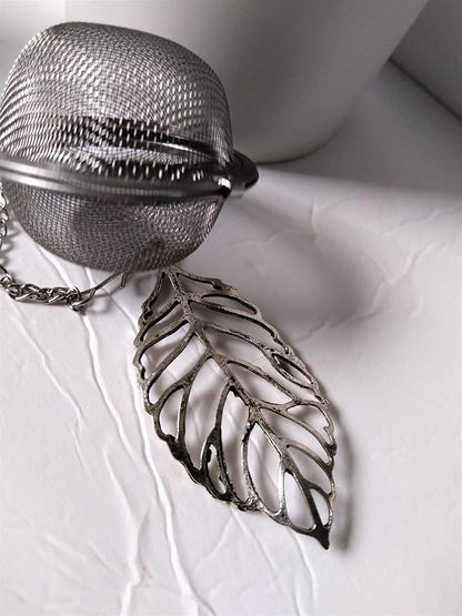 Leaf Shaped Tea Infuser Ball for Brewing Loose Herbal Teas