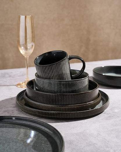 Famiware Star 24-Piece Stoneware Dinnerware Sets, Service for 6 - Reactive Glaze Mugs, Plates and Bowls, Dishes for Everyday/Formal Use, Chip/Scratch Resistant, Microwave/Dishwasher Safe, Deep Forest