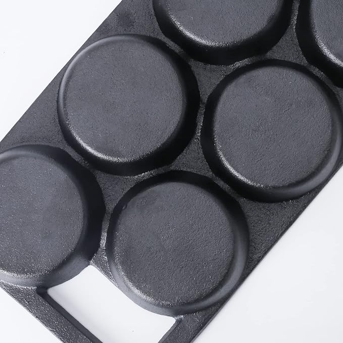 YOLOPLUS+ Pre-seasoned Cast Iron Muffin Pan with Heat Resistant Gloves，16 Inch 8 Cups Biscuit Pan with Handle for Biscuits, Cupcake,Muffins, and Scones