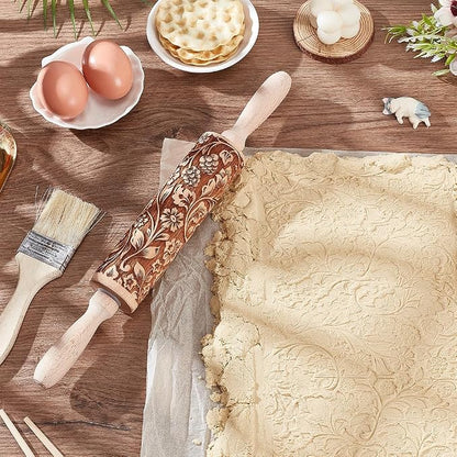 Embossed Wooden Rolling Pin Darker 3D Flower Rattan 35cm Rolling Pin for Thanksgiving Baking Biscuits DIY Kitchen Tool Baking Accessories Homemade Bakery Pastry Cookie Fondant Dough Pizza