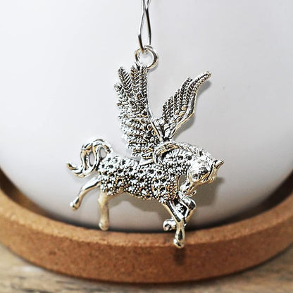 Pegasus tea infuser for loose leaf tea, Tea Maker with fantasy creature charm, Tea Steeper fantasy animals Herbal tea lover gift