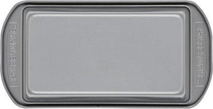 Farberware Bakeware Nonstick Loaf Pan, 9-Inch x 5-Inch, Loaf Bread Pans, Gray