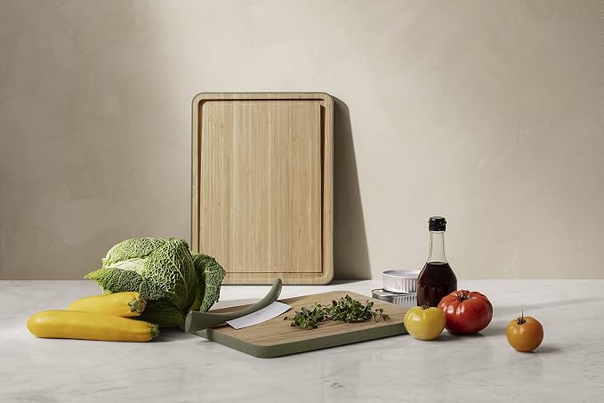 EVA SOLO | Green Tool Bamboo Cutting Board with Juice Groove | Anti-slip with silicone pads and deep juice groove | FSC-certified bamboo | Danish Design & Functionality