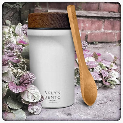 Insulated Food Jar with Bamboo Spoon: Wide Mouth 18/8 Stainless Steel Lunch Container for Hot Soup & Food, Leakproof Vacuum Metal Flask (20oz, Snow Crystal / White)