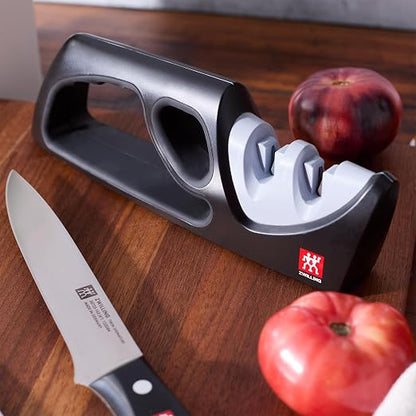 ZWILLING Twin Signature 4-Piece Razor-Sharp German Knife Set, Made in Company-Owned German Factory with Special Formula Steel perfected for almost 300 Years, Dishwasher Safe