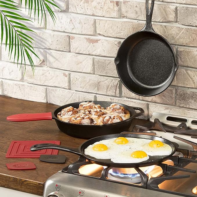 Suteck Cast Iron Skillets 3 piece set | 6", 8" & 10" Pre-Seasoned Cast Iron Pan with 3 Silicone Heat-Resistant Holders - Indoor and Outdoor Use - Oven Grill Stovetop Induction Safe Cookware