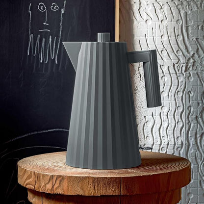 Alessi Plissé MDL06 G/UK Designer Electric Kettle, Thermoplastic Resin, English Plug 2400W, 170 cl, Grey