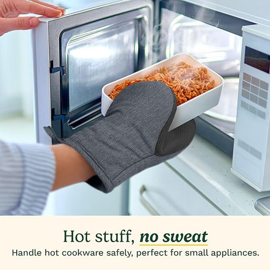 Cuisinart Mini Oven Mitts – 5.5” x 7” Heat-Resistant Kitchen Mitts for Oven with Non-Slip Neoprene Palm, Cotton Filling, and Fabric Loop – Durable Oven Mitt Set for Cooking & Baking (Chambray)