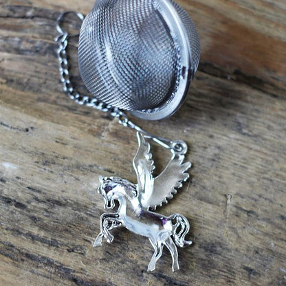Pegasus tea infuser for loose leaf tea, Tea Maker with fantasy creature charm, Tea Steeper fantasy animals Herbal tea lover gift