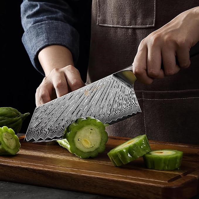 Wakoli Culinary Asia Damascus 4-Piece Knife Block Set with Magnetic Block – Professional Kitchen Knives made of 67-Layer Damascus Steel Blades & VG10 Core – Ergonomic Dark Oak Wood Handles in Gift Box